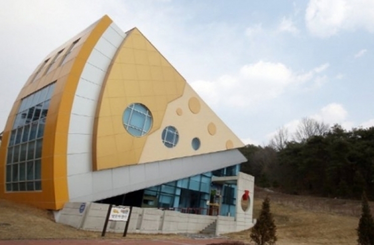 Taman hiburan bertema keju bernama Imsel Cheese Theme Park di Korea Selatan (Facebook/koreatourismmanila)