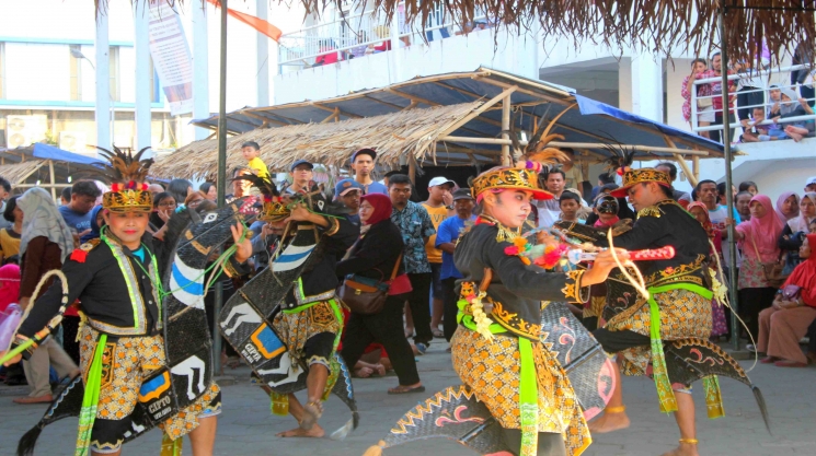 Pertunjukan Seni Jaran Kepang di Pasar Kangen Yogyakarta 2018/Guideku.com