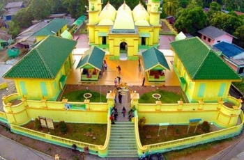 Masjid Raya Sultan Riau/Instagram @gambarkeren