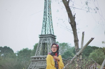 Menara Eiffel di Merapi Park, Yogyakarta/Instagram @_meizda.