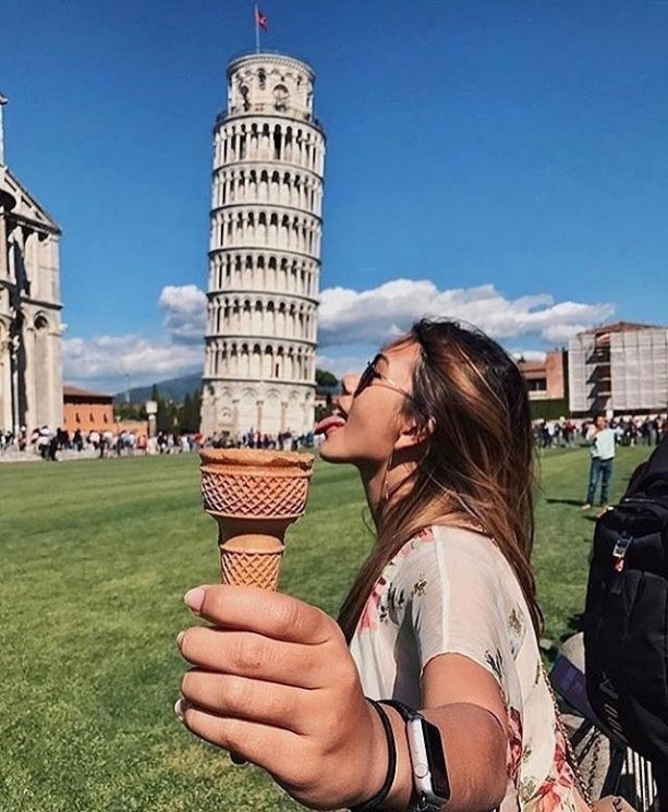 Foto Kocak di Menara Pisa, Italia. (Instaram/@amazing.planets)