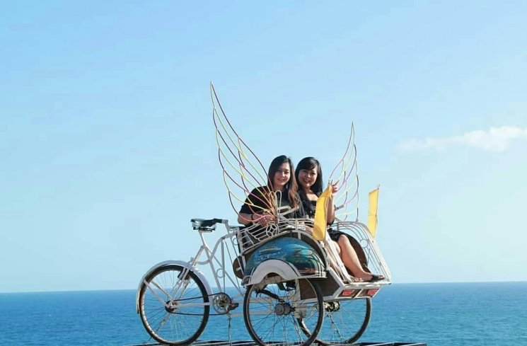 Becak Terbang di Yogyakarta. (Instagram/@jogjajateng)