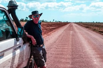 Kakek 65 Tahun Ini Melakukan Road Trip dari Australia ke Jerman!