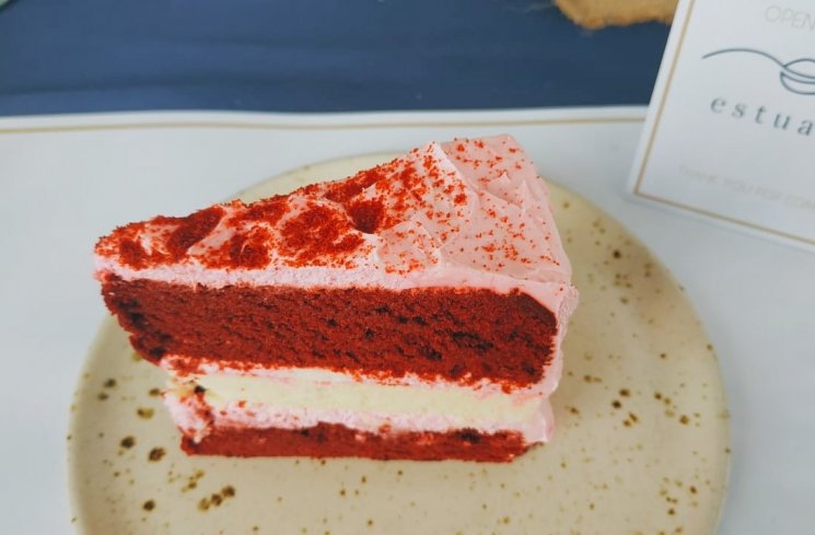 Red Velvet Cake (guideku.com/adit)