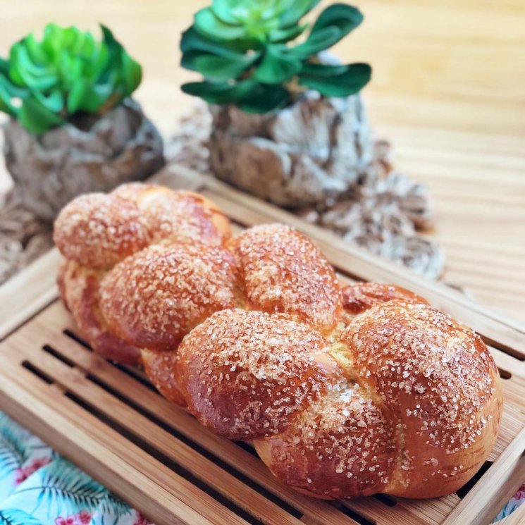 Roti Challah khas Timur Tengah. (Instagram/@amandabarbosabakery)