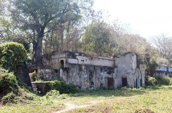 Kenalan dengan Benteng Kedung Cowek, Potensi Wisata Baru Surabaya