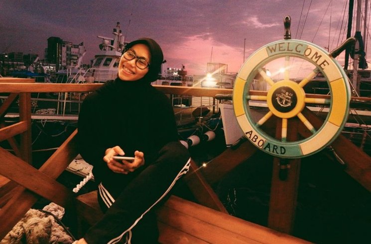 Gaya Liburan Defia Rosmaniar (instagram.com/defiarosmaniar)