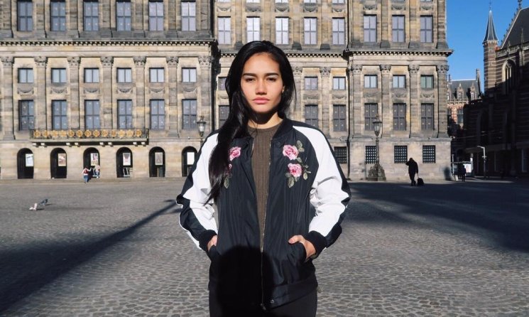 Gaya liburan Nurul Suhaila, atlet cantik asal Singapura. (Instagram/@nurulsuhaila)