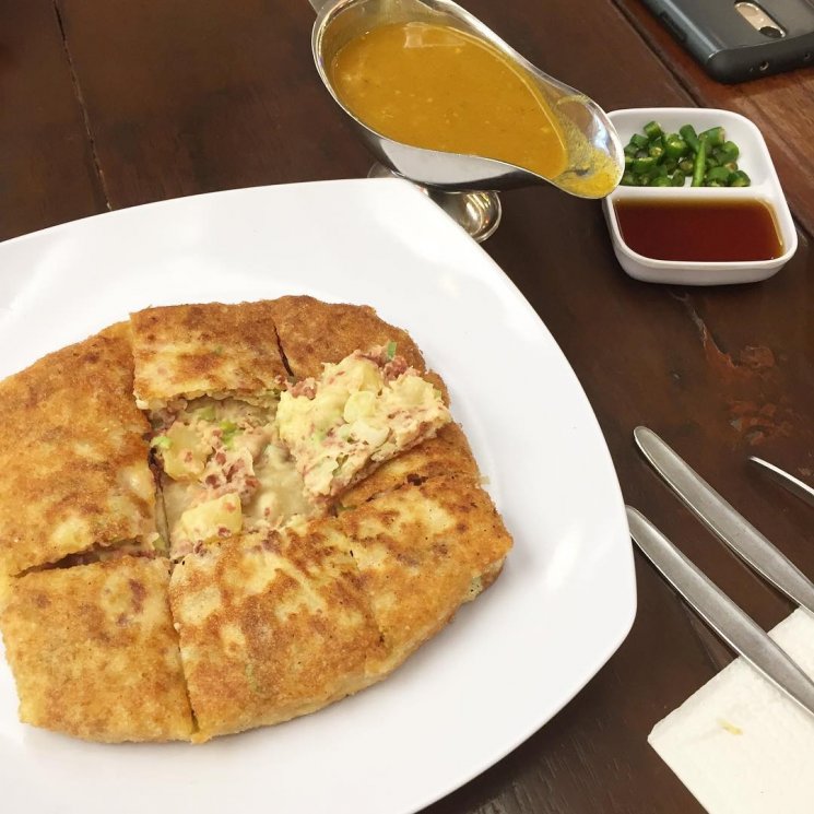 Martabak Har di Palembang. (Instagram/@akusukamakanenak)