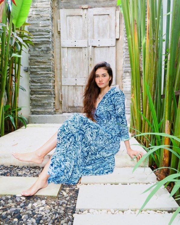 Gaya liburan Nurul Suhaila, atlet cantik asal Singapura. (Instagram/@nurulsuhaila)