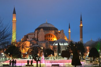 Sejarah Panjang Hagia Sophia, dari Gereja, Masjid, hingga Museum