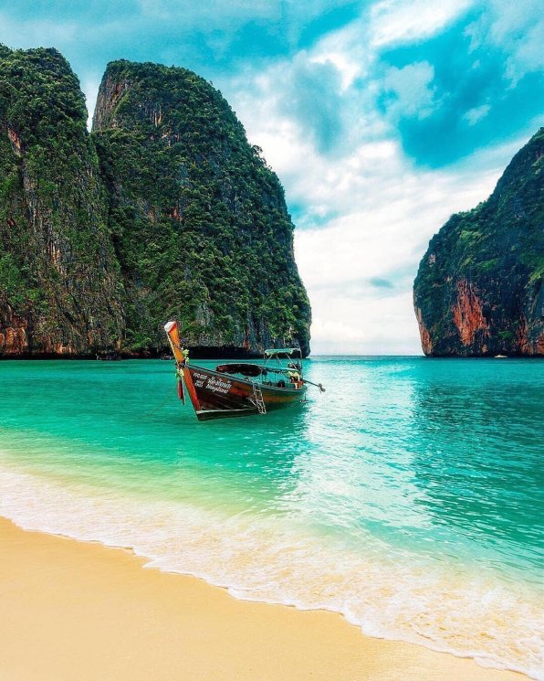 Maya Bay di Thailand. (Instagram/@micheleecher)