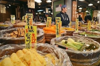Berusia Berabad-abad, Pasar Nishiki Masih Menggeliat di Kyoto