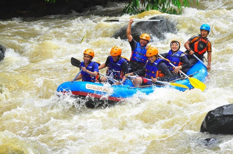 Sungai Citarik di Sukabumi. (Instagram/@alvin_sogat2)