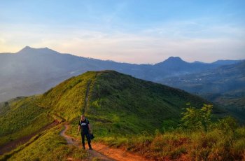 Bukit Teletubbies di Cicalengka. (Instagram/@dnygrv)