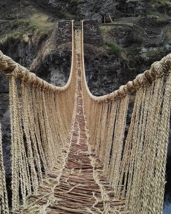 Jembatan Rumput di Peru. (Instagram/@wonders_travel_adventure)