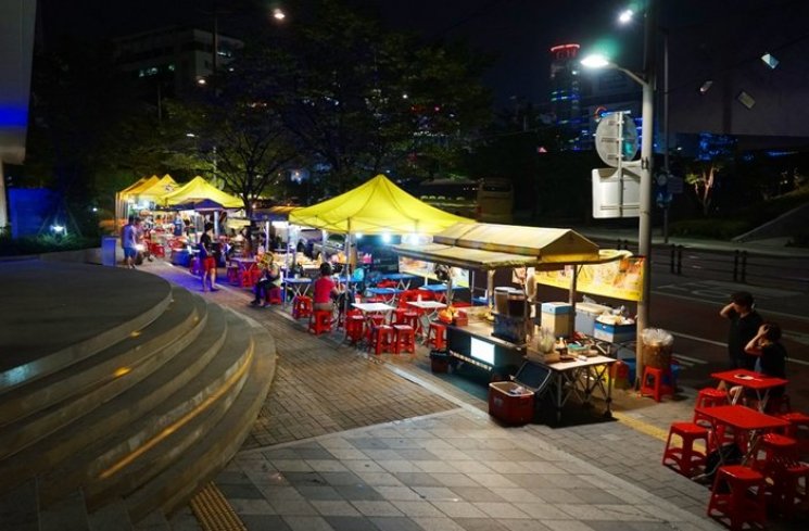 Kawasan Dongdaemun di Seoul (visitkorea.or.kr)