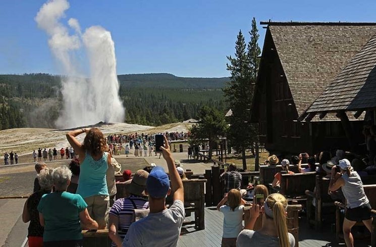 Taman Nasional Yellowstone (nps.gov/yell)