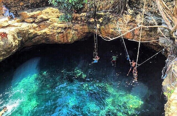 Sinkhole Donggala di Indonesia. (Instagram/@joethieme) 