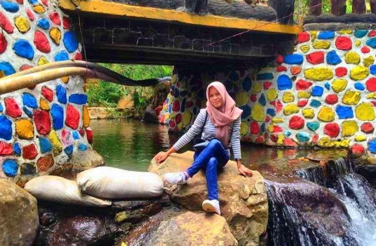 Taman Sungai Sumber Biru. (Instagram/@maya_tiyha)