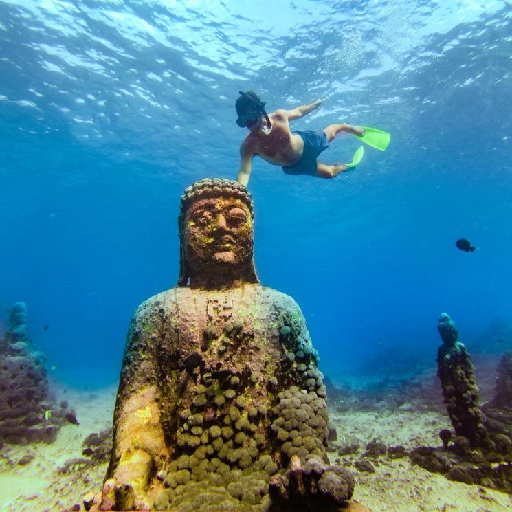 Calvin Young, traveler tuna rungu yang menginspirasi. (Instagram/@seektheworld)