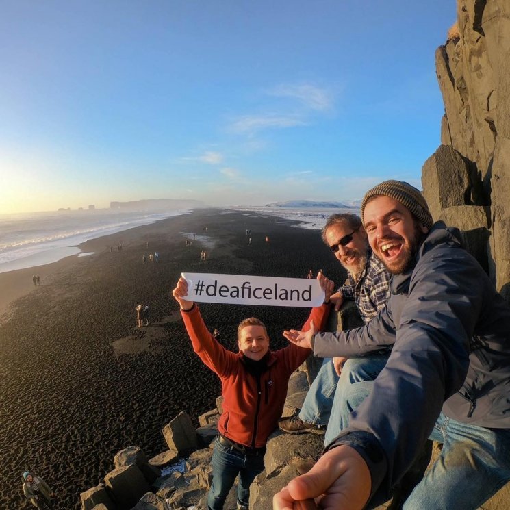 Calvin Young, traveler tuna rungu yang menginspirasi. (Instagram/@seektheworld)