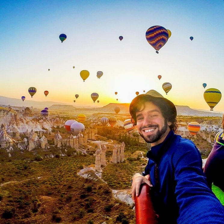 Calvin Young, traveler tuna rungu yang menginspirasi. (Instagram/@seektheworld)