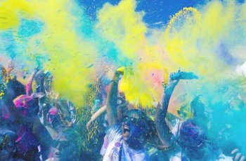 Serunya Colour Run Festival 10K di Festival Pesona Danau Limboto
