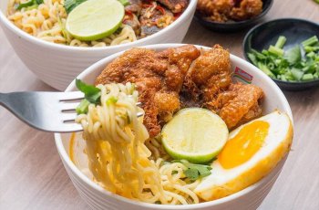 5 Varian Rasa Indomie Ini Cuma Bisa Kamu Temui di Nigeria