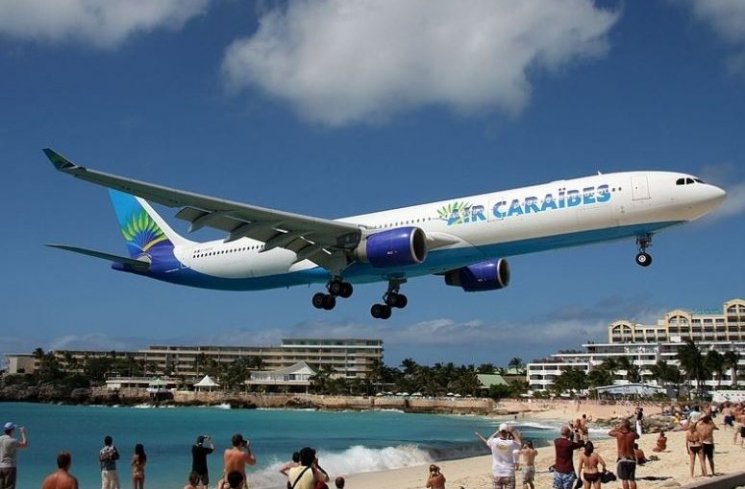 Bandara Internasional Princess Juliana (Wikimedia Commons)