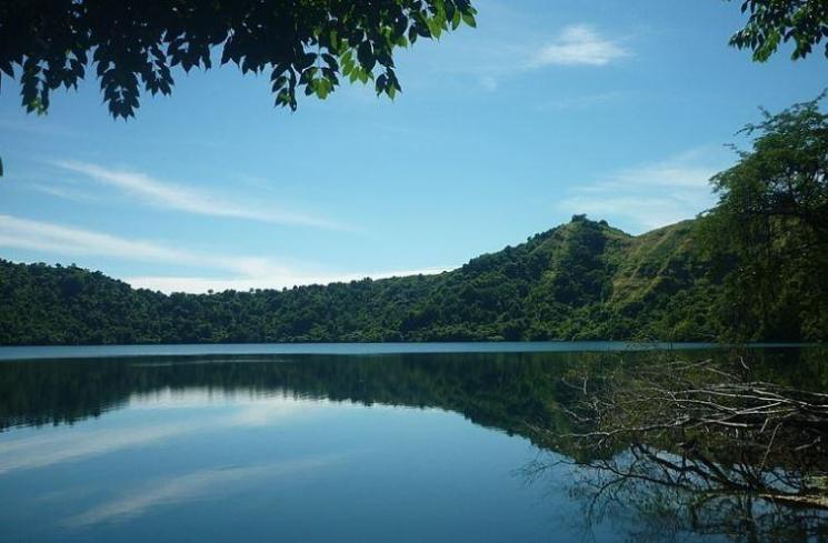 Pulau Satonda (Wikimedia Commons Odading)