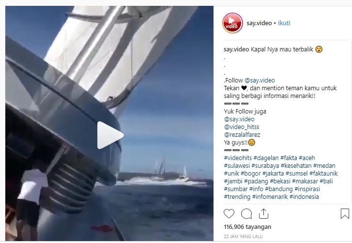 Insiden kapal nyaris terbalik. (Instagram/@say.video)