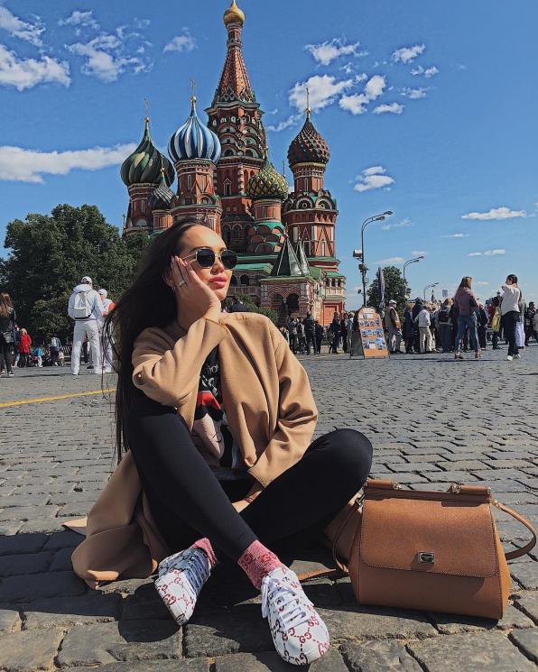 Potret liburan Dinara Rakhimbaeva. (Instagram/@dinara_rkh)