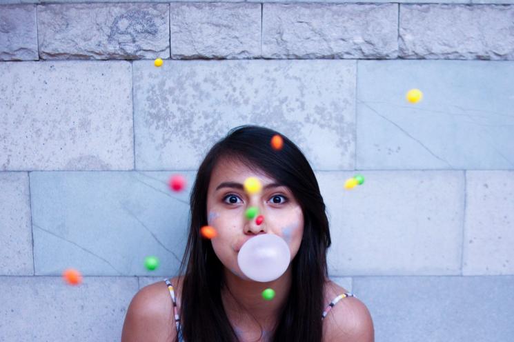 Permen karet. (Unsplash/Karina Miranda)