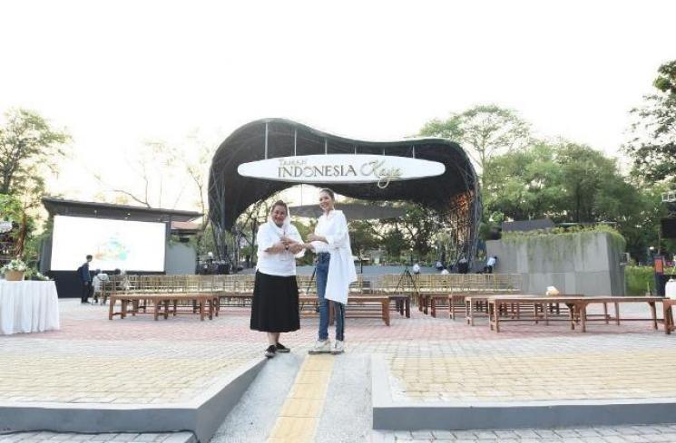 Wakil Walikota Semarang, Ir. Hj. Hevearita G. Rahayu bersama Program Director Bakti Budaya Djarum Foundation Renitasari Adrian. (Image Dynamics)