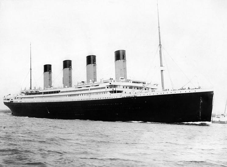 Titanic (Wikimedia Commons FGE Stuart)