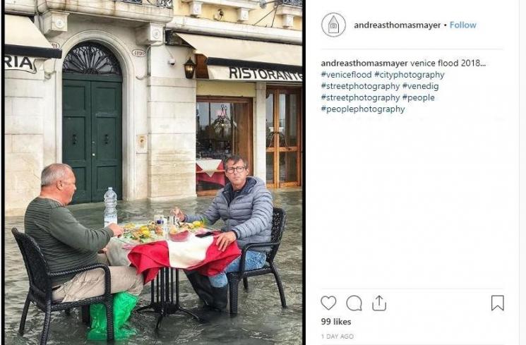 Banjir Venesia Sebabkan Turis Terjebak (instagram.com/andreasthomasmayer)