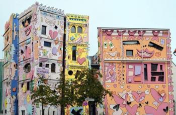 Eksentriknya Happy Rizzi House, Berasa di Dunia Kartun