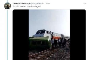 Mogok, Angkutan Umum Ini Ditabrak Kereta Api, Begini Kondisinya
