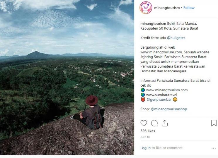 Pemandangan dari atas Bukit Manda (Instagram Minang Tourism)