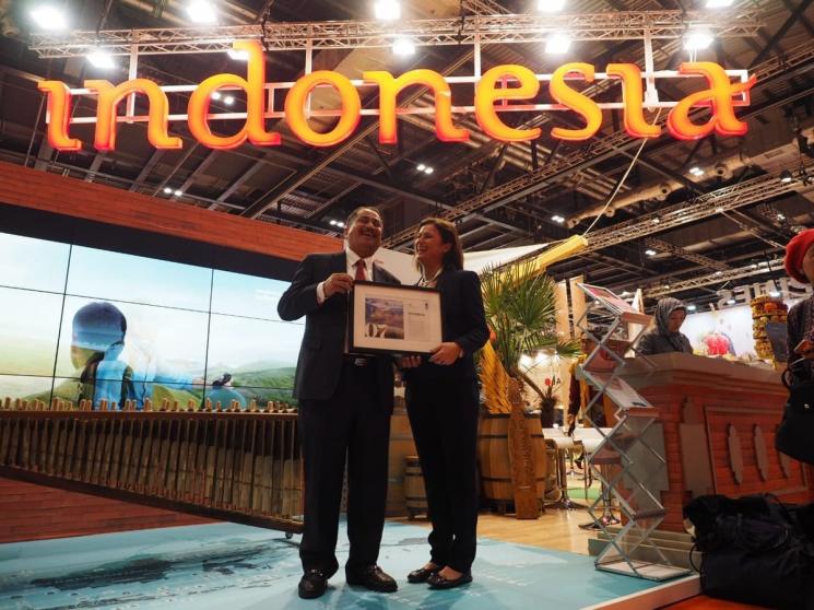 Menpar Terima Penghargaan Lonely Planet (twitter.com/kemenpar_RI)