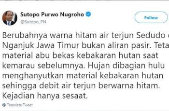 Air Terjun Sedudo Berubah Warna (twitter.com/Sutopo_PN)
