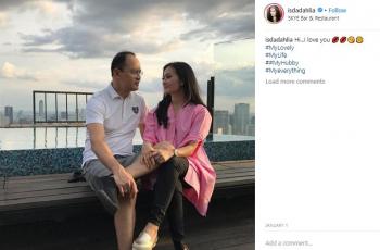 Iis Dahlia dan suami, (Instagram/@Iisdahlia)