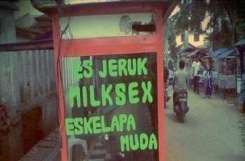 Tulisan Typo Menu Makanan, dari Bubul Cumcum sampai Milksex. (instagram.com/jumaliu)