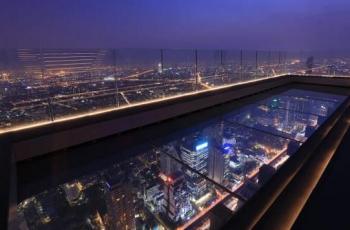Skywalk Gedung Tertinggi di Thailand (kingpowermahanakhon.co.th)