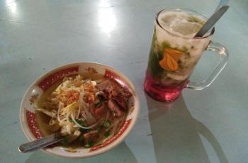 Cukup Segini Kita Bisa Cicipi Soto Daging Bu Pujo nan Melegenda!
