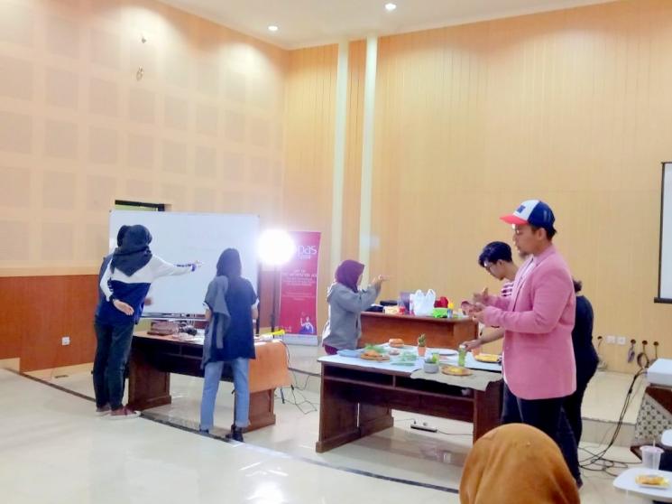 Workshop memotret makanan dengan smartphone oleh Mochammad Rizky. (Guideku/Arendya)