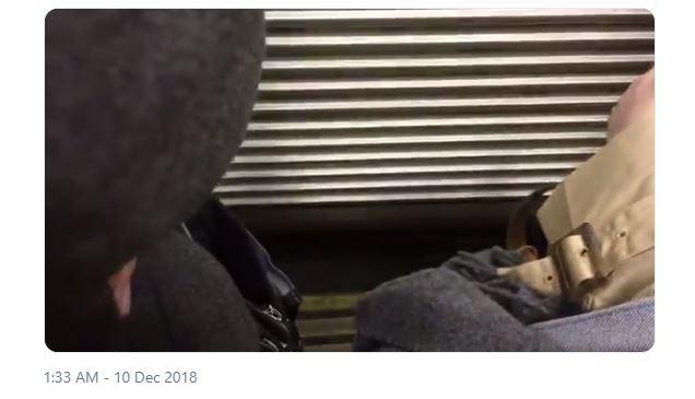 Kaca Kereta Retak di Jepang (twitter.com/kamiyamah_jong)