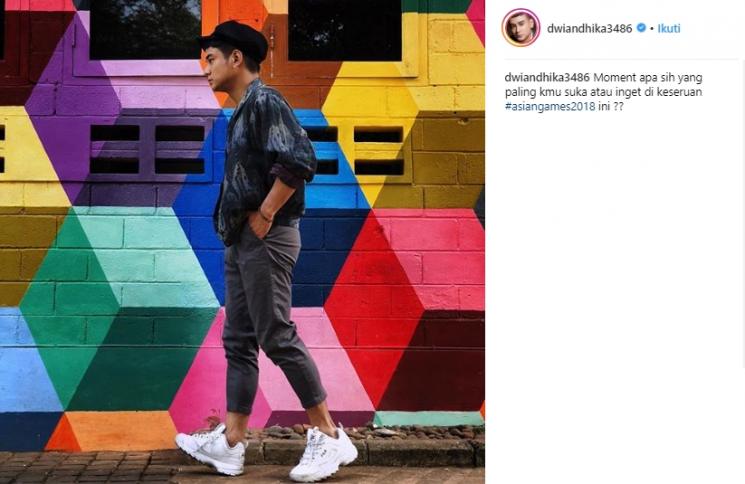 Gaya liburan Dwi Andhika. (Instagram/@dwiandhika3486)