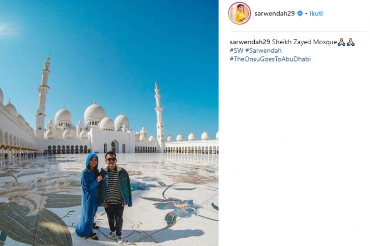 Foto liburan Ruben Onsu dan keluarga di Dubai. (Instagram/@sarwendah29)